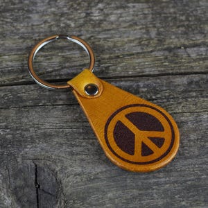 Llavero de cuero con el símbolo de la paz: llavero hippie