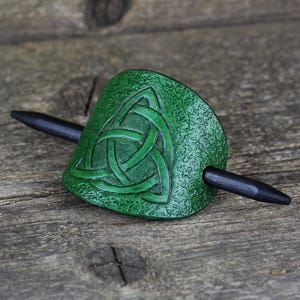 Leder Triquetra Haarspange: Keltischer Knoten Haarspange
