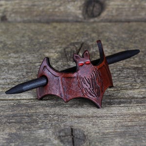 Braune Fledermaus Haarspange: Gothic Haarspange