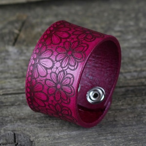 Handmade Leather Cuff Bracelet: Floral Etched Design
