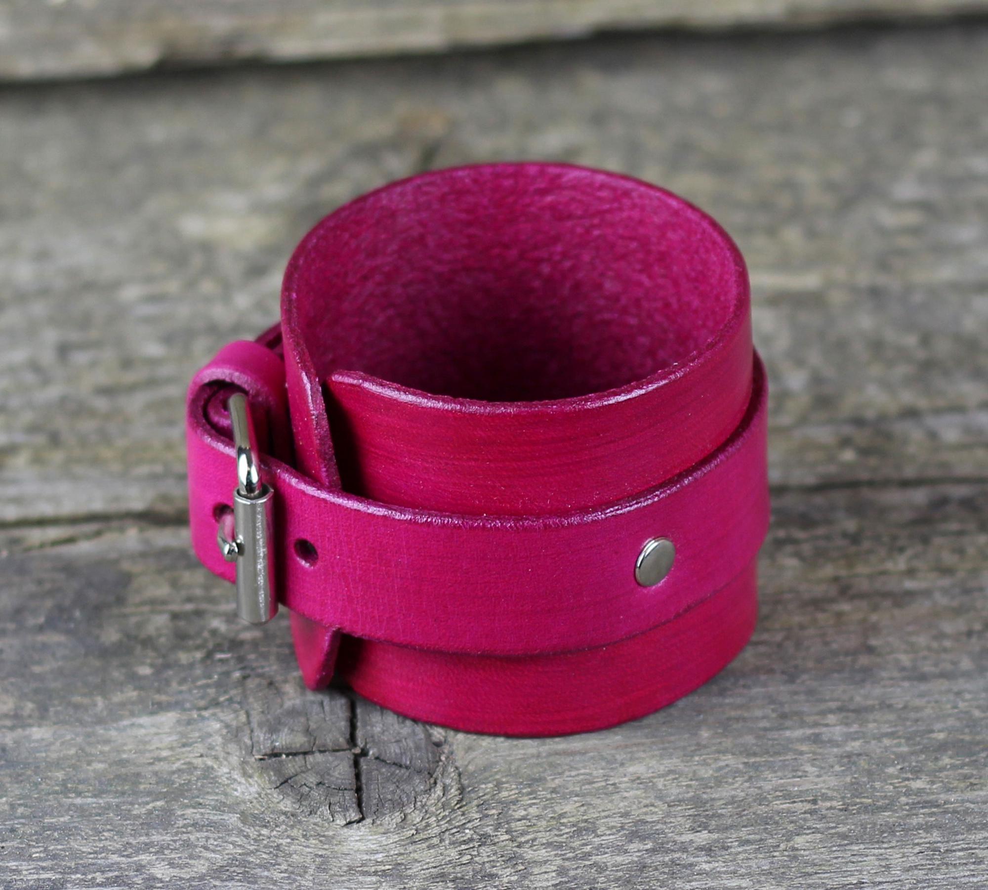 ★在庫あり★VIOLET HAMDEN VH00133今なら限定ブレスレット付♪ Violet Leather Bracelet, Leather Accessories, Violet Cuff