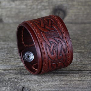 Handmade Leather Cuff Bracelet: Celtic Knot Ornament