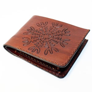 Cartera de cuero con Aegishjalmur, gran artículo de cuero, billetera de hombre, billetera para tarjetas de crédito, regalo para hombre, billetera de cuero con Yelmo del Asombro.
