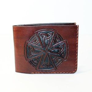 Portafoglio in pelle con croce celtica, portafoglio vichingo, portafoglio per carte di credito, accessori vichinghi, regalo per uomo, accessori in pelle, nodo celtico.