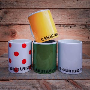 Lot de 4 tasses Tour de France en jersey | Coffret cadeau cyclisme | Maillots jaunes, verts, à pois et blancs | Tasses en céramique de 11 oz | Cadeaux vélo