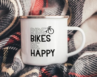 Ride Bikes Be Happy Mugg i plåtemalj med cykelmotiv - Premium plåtmugg
