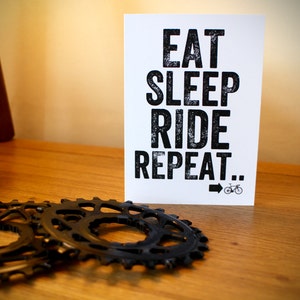 Mangia il biglietto di auguri per la ripetizione del giro del sonno - Biglietto ciclistico - Bike Art - Biglietto di compleanno in bicicletta - Ciclista - Vuoto
