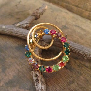 Vintage Gold-Tone Spiral Brooch with Multi-Colored Rhinestones (B-19)