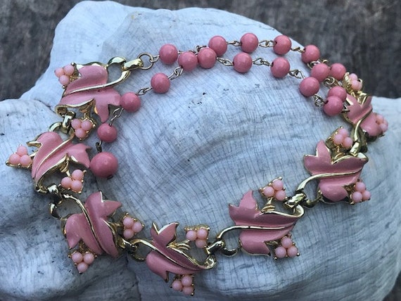 Vintage Coro Gold-Tone Necklace with Pink Enamel … - image 5