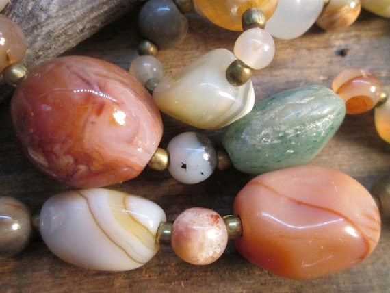 Vintage Carved and Polished Agate Stone Necklace … - image 2
