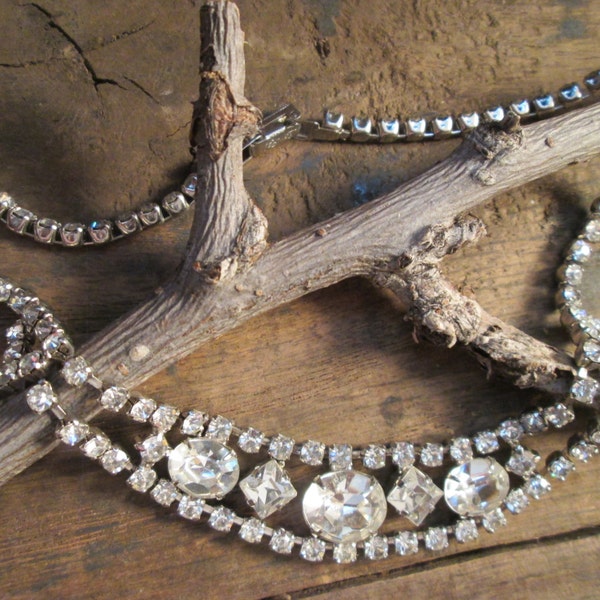 Vintage Petite La-rel Silver-Tone Necklace with Clear Round, Oval and Square Rhinestones  (D-35)