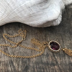 Vintage Avon Gold-Tone Victorian Style Necklace with faux Amethyst & Pearl Pendant  (D-55)