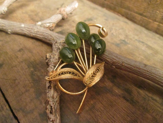 Vintage Gold-Tone Faux Jade Filigree Leaf Brooch … - image 1