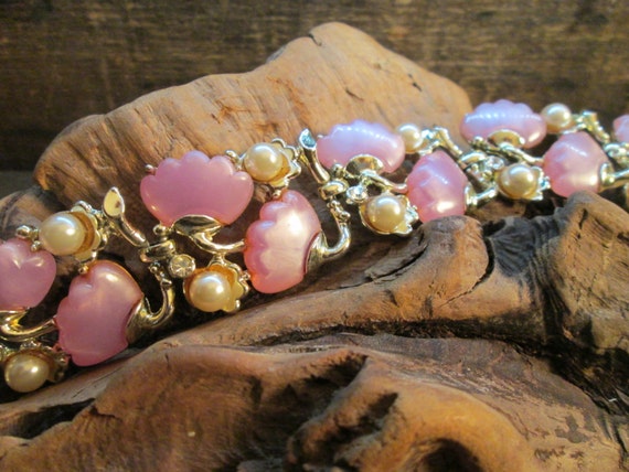 Vintage Thermoset Light Purple-Pink Gold-Tone Pea… - image 3