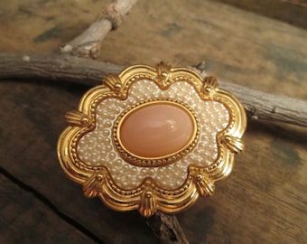 Vintage Avon Gold-Tone Victorian Style Wedding Cabochon Oval Brooch (B-147)