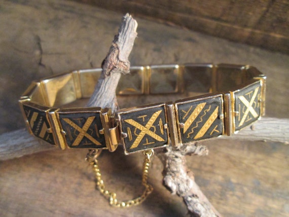 Vintage Gold-Tone and Black Enamel Metal Bracelet… - image 2