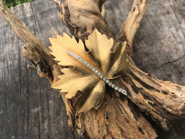 Broche Feuille Strass Blanc Sur Métal Doré - Sans Nickel - Neuf Avec étiquettes