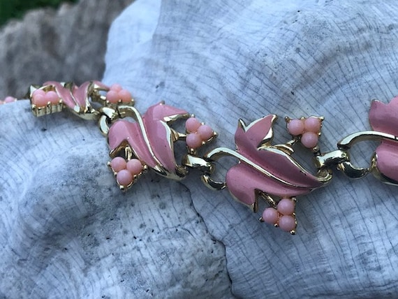 Vintage Coro Gold-Tone Necklace with Pink Enamel … - image 4