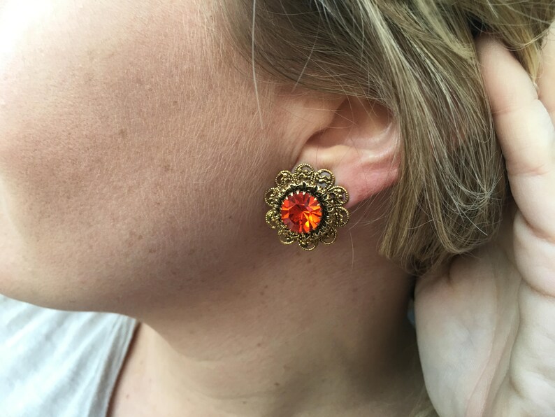 Orange Rhinestone Flower Shape Clip Ons Filigree Floral Clip Earrings Vintage Gold Tone 1960s Victorian Style Earrings