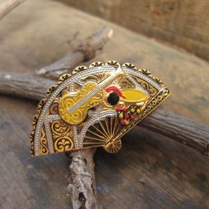 Vintage Gold-Tone Damascene Multi-Colored Fan Brooch (B-135)