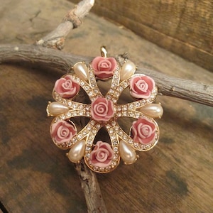 Vintage Gold-Tone Rose Pendant Brooch with Pearl and Clear Rhinestones  (H-15)