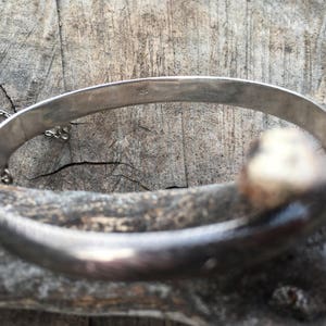 Vintage 1970s 925 Etched Sterling Silver Hinged Bangle with Scroll Design  (C-13)