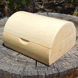 Small Pinon Log Box With Hinged Lid and Polyurethane Finish, Small ...