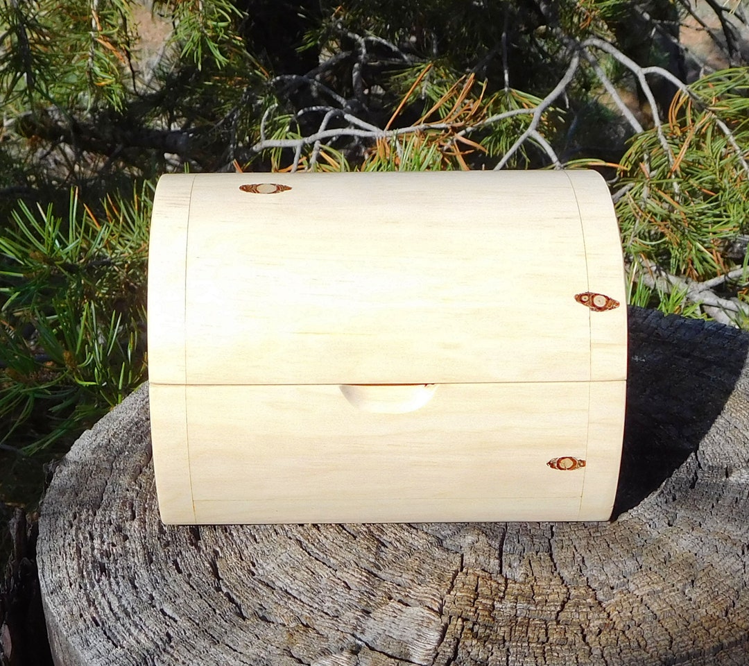 Small Pinon Log Box With Hinged Lid and Polyurethane Finish, Small ...