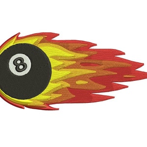 Puede incluir: Una bola negra de billar con el número 8 blanco en ella está en llamas. Las llamas son rojas y amarillas.