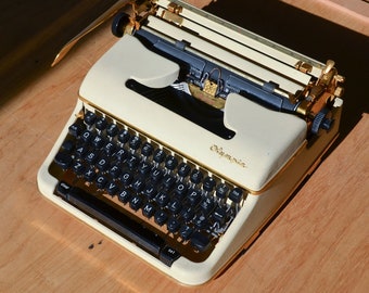 Professionally Serviced - Gold Plated 1960 Olympia SM4 - Vintage Typewriter - Working Perfectly