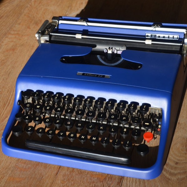 CUSTOM MADE Typewriter - 1950's Royal Blue Olivetti Lettera 22 - Fully Serviced - Working Perfectly