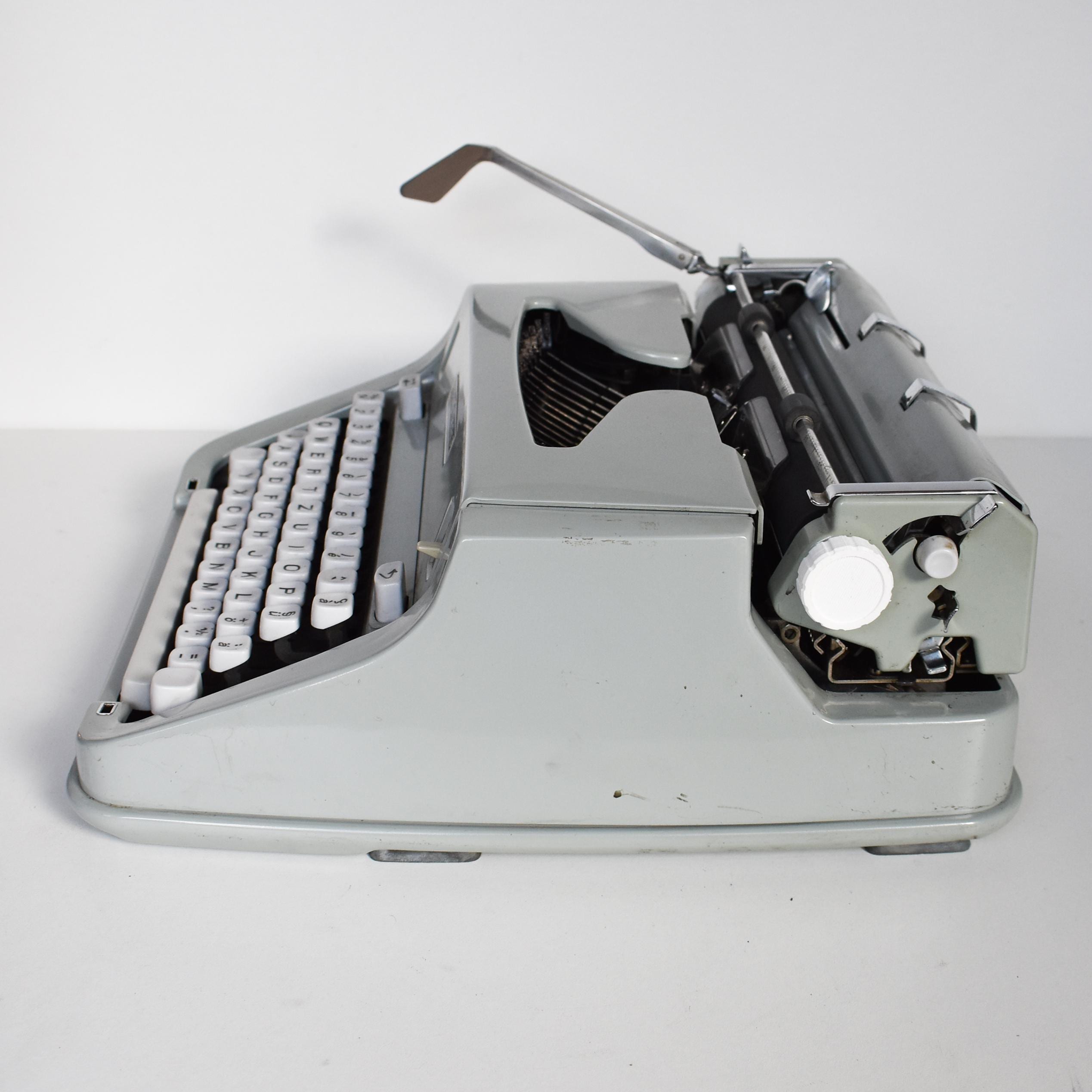 完璧に動作するタイプライター - 新品プラテン - Hermes Media 3