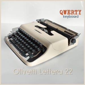 Professionally Serviced - Rare Olivetti Pluma 22 in authentic white! - Working Perfectly