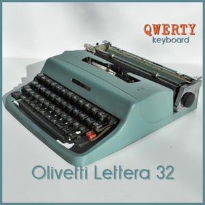 RARE FONT - Spanish Blue Olivetti Lettera 32 Typewriter - Working Perfectly - Professionally Serviced