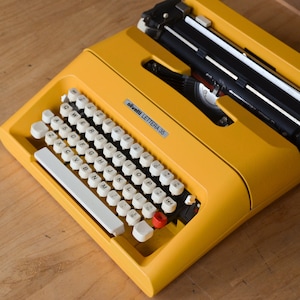 Professionell gewartet - hellgelbe Olivetti Lettera 35 Schreibmaschine - Funktioniert Perfekt