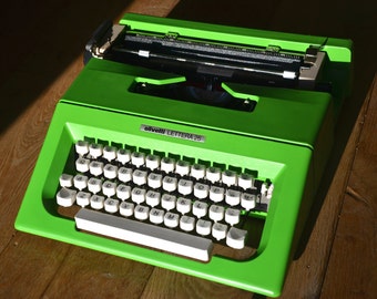 MADE TO ORDER - Professionally Serviced - Green Olivetti Lettera 25 - Working Perfectly