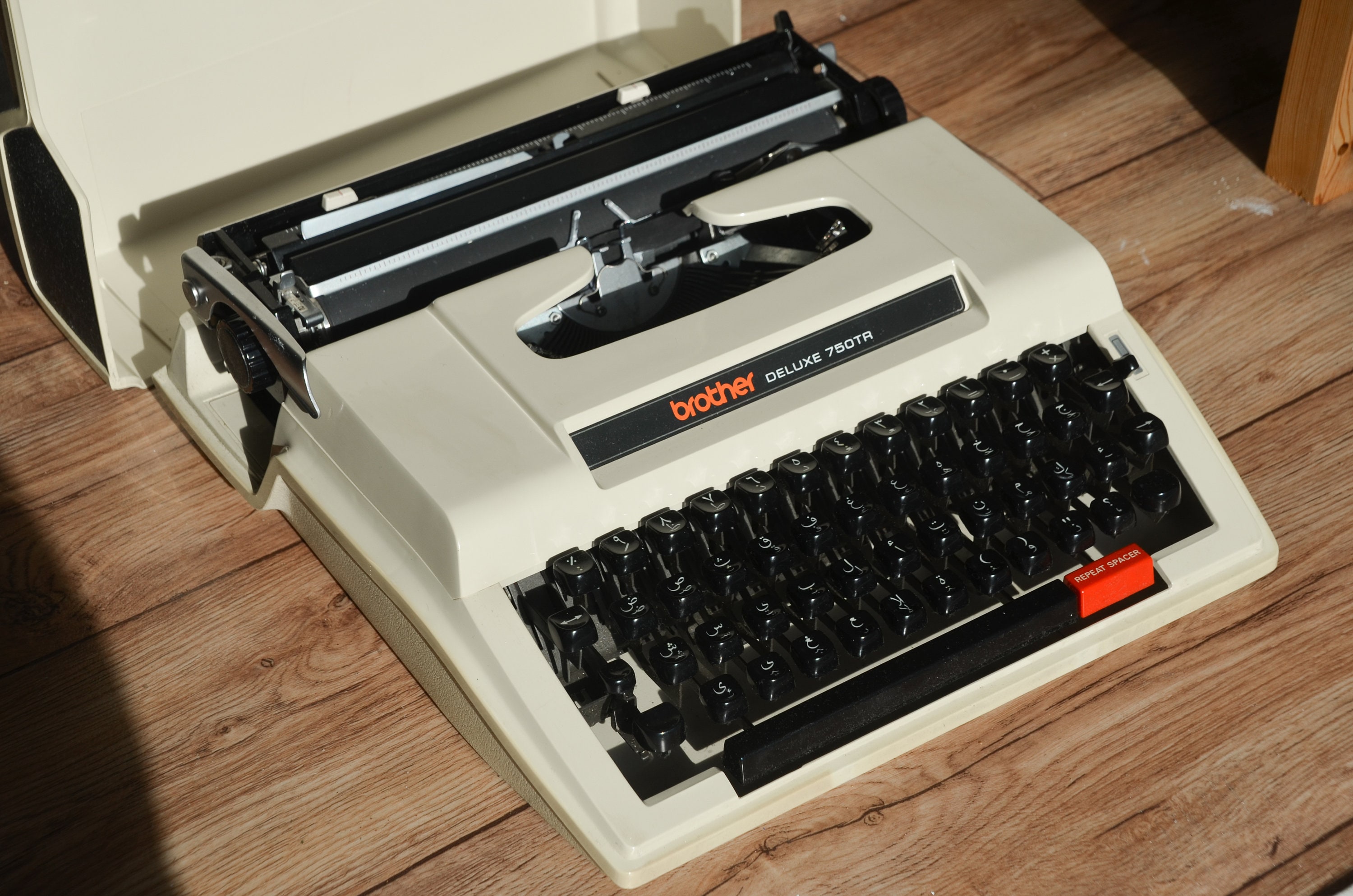Arabic Typewriter for sale Only 4 left at 70