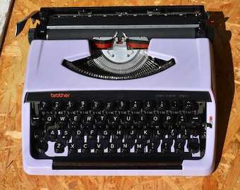 AANGEPASTE KLEUREN BESCHIKBAAR - Lila Brother 220 typemachine - Professioneel onderhouden - Gegarandeerd snelle levering