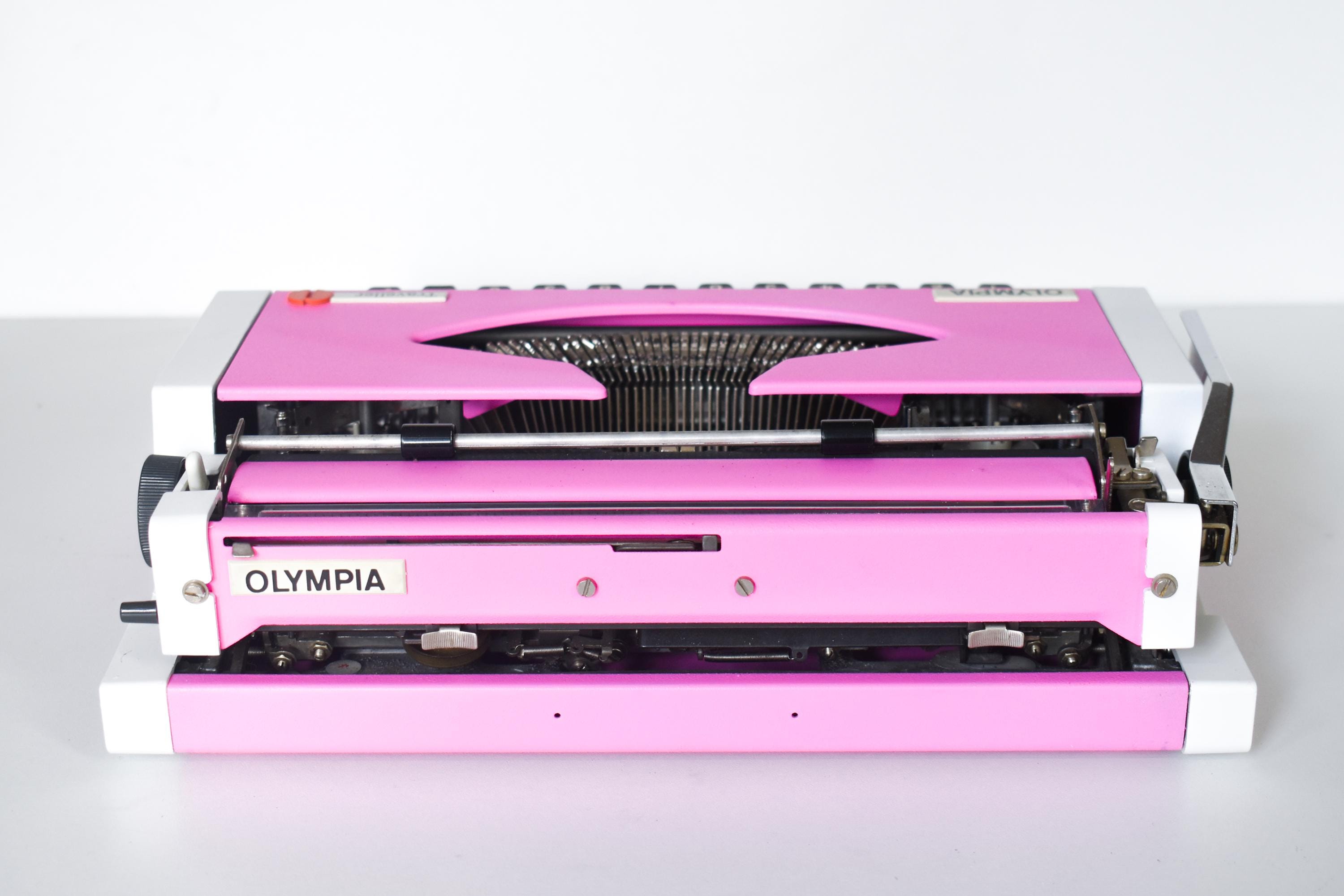 カスタムカラーもご用意 - ピンクのオリンピア トラベラー タイプ