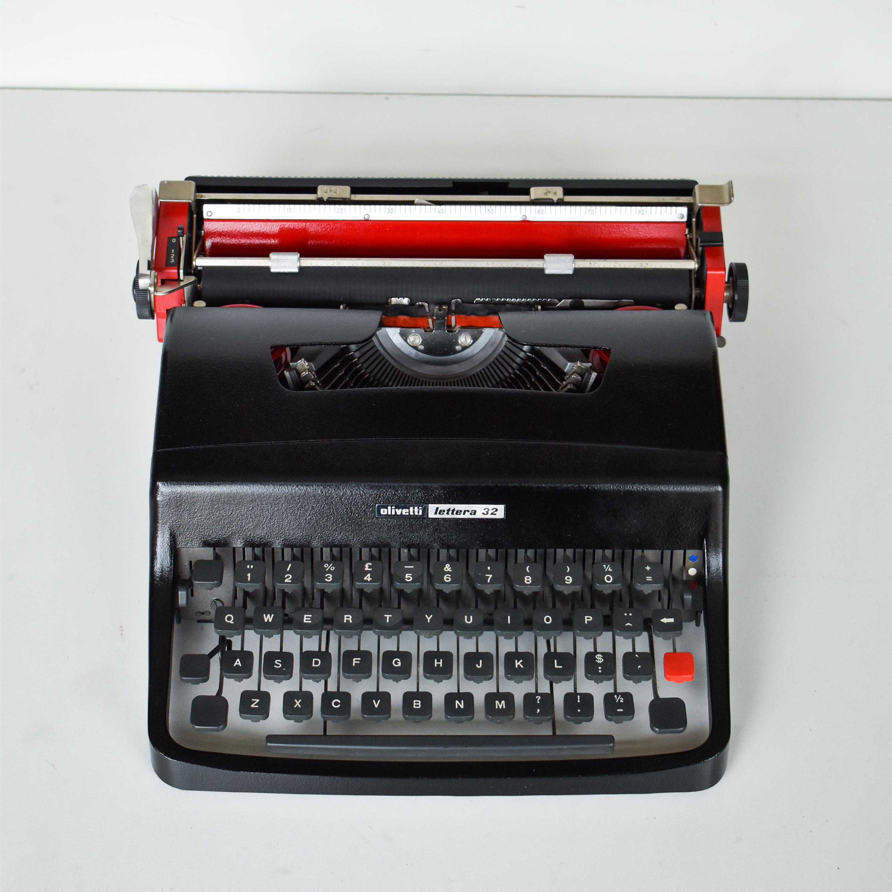 カスタムカラーもご用意 - 2色展開 Olivetti Lettera 32 タイプ