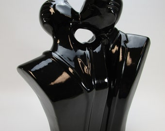 Retro man and woman kissing statue sculpture vintage 80s sleek modern black