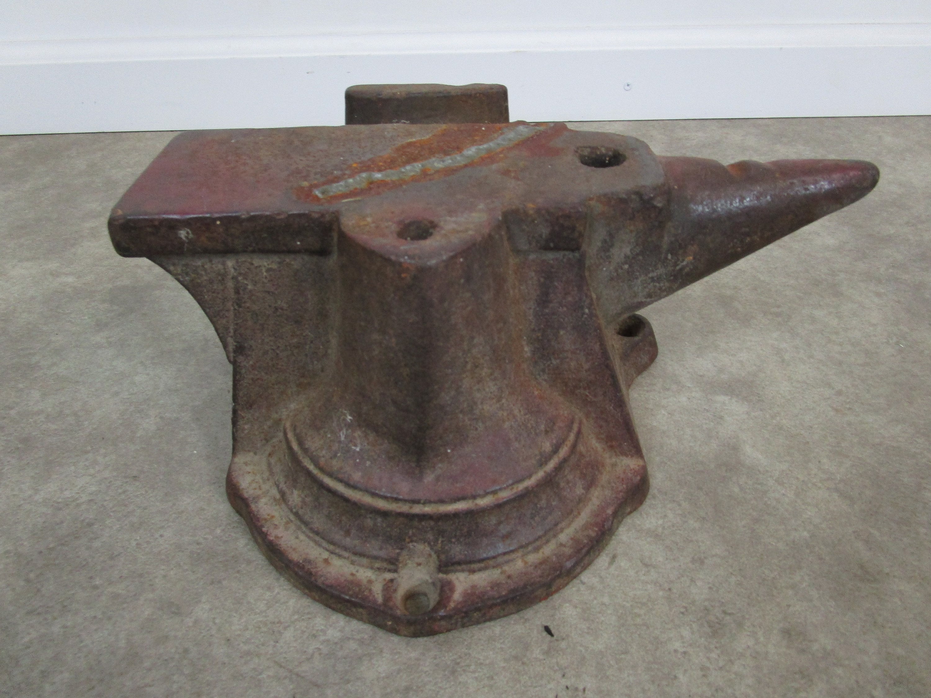 small vintage anvil salesman sample from anvil products co. cast iron Z15