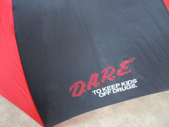 Vintage red and Black Dare umbrella - image 2