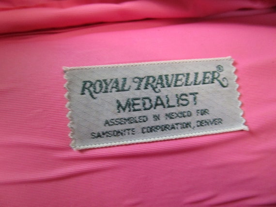 Vintage pink royal traveller samsonite soft suitc… - image 8