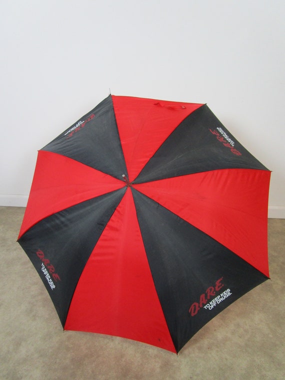 Vintage red and Black Dare umbrella - image 1