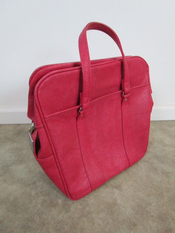 Vintage pink royal traveller samsonite soft suitca