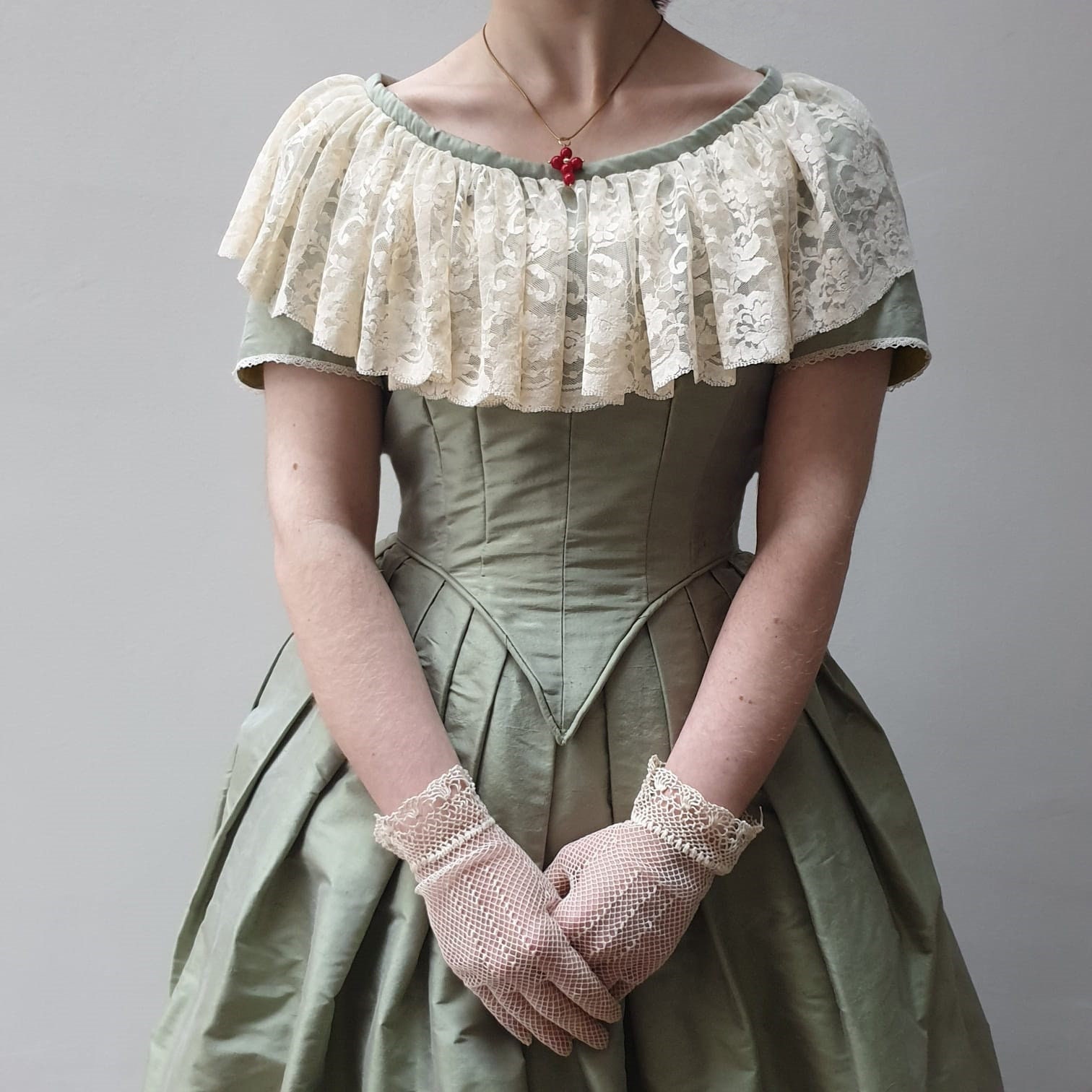mid 19th century dress