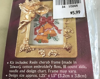 Kit para principiantes de punto de cruz con marco, campanas navideñas de Cherub Charmers de Bucilla vintage de los años 80