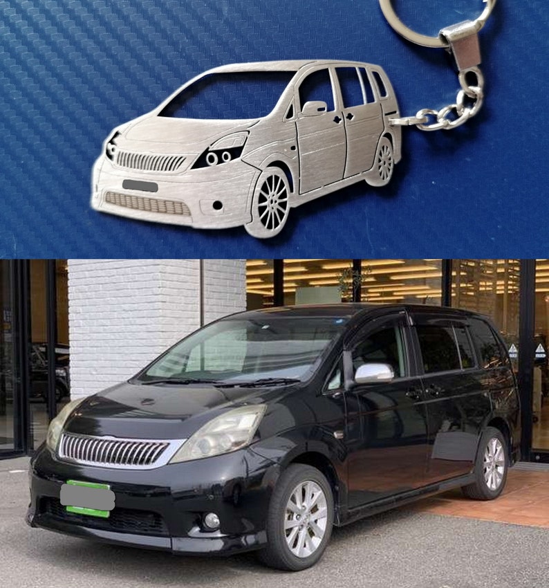 Birthday gift Personalized Keychain Car Keychain Keyring for Toyota Custom Keychain Key chain for TOYOTA ISIS Platana