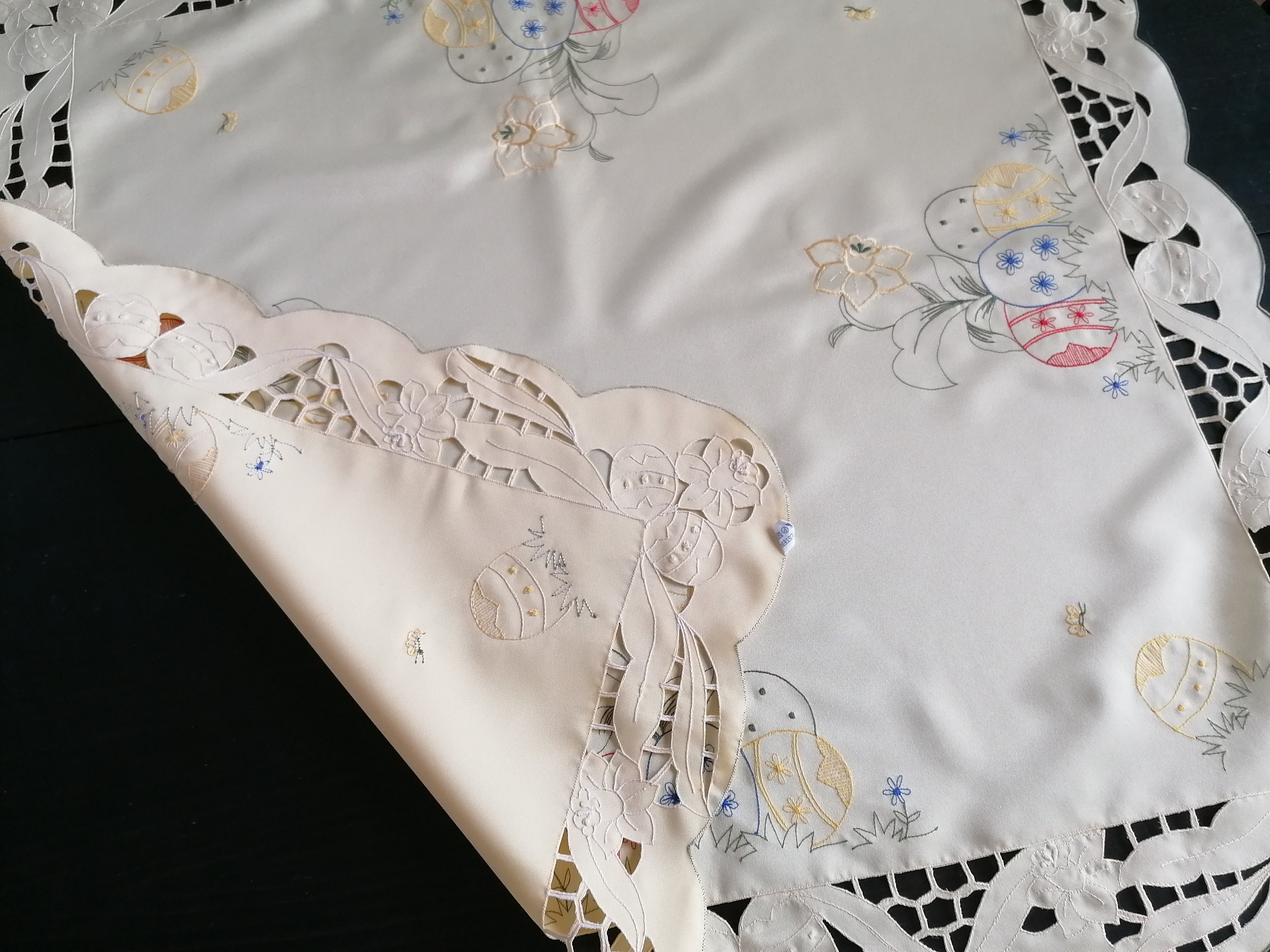 Dark Green Yellow Easter Chicks Easter Eggs Embroidery #4-01-35 Vintage Easter Table Cloth